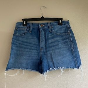 Madewell: The Perfect Jean Short